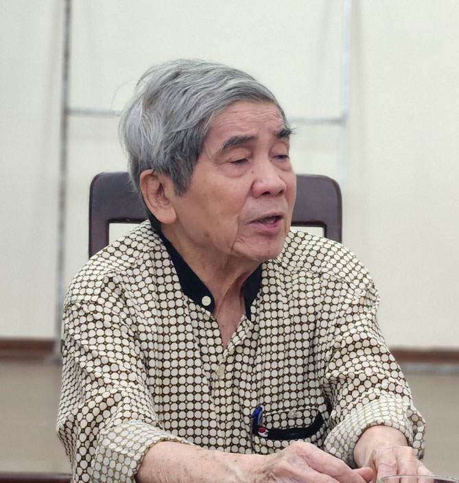 ‘Chi bộ trí thức cao niên’